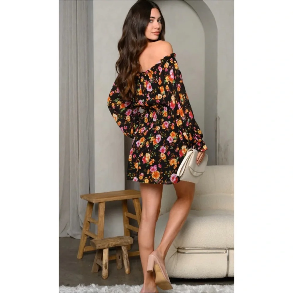 ๐ LAST 2๏ธโฃ BLACK LONG SLEEVE OFF SHOULDER FLORAL SMOCK MINI DRESS - Picture 3 of 3